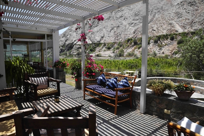 Imagen de los exteriores del Hotel Los Palomos. Foto 13