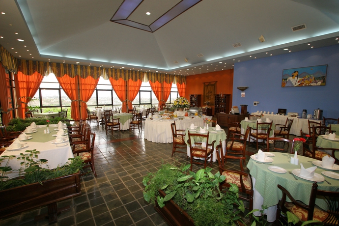 Imagen del bar/restaurante del Hotel Los Parrales Resort. Foto 2