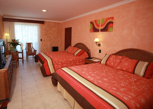 Imagen de la habitación del Hotel Los Parrales Resort. Foto 4