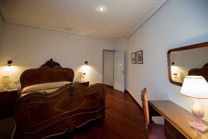 Imagen de la habitación del Hotel Los Perales. Foto 7