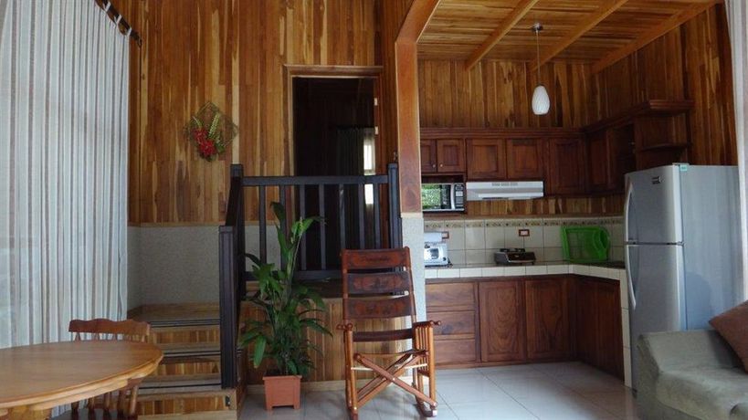 Imagen de los exteriores del Hotel Los Pinos Cabanas Y Jardines. Foto 14