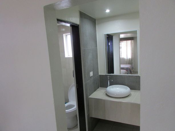 Imagen de la habitación del Hotel Los Pinos, Creel. Foto 6