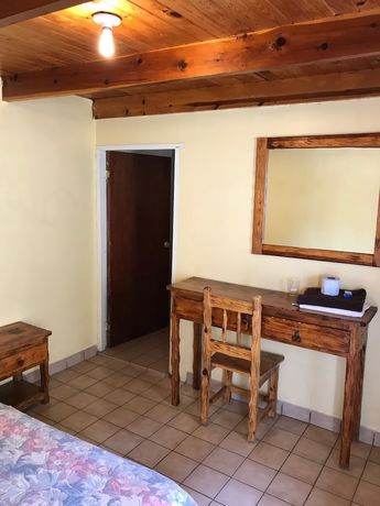 Imagen de la habitación del Hotel Los Pinos, Creel. Foto 9