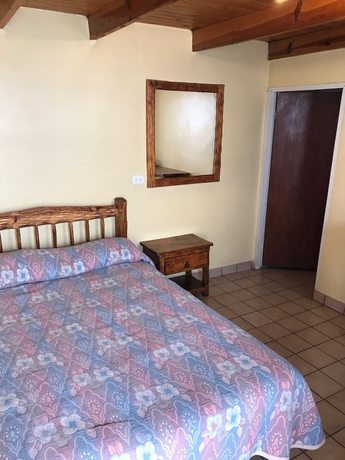 Imagen de la habitación del Hotel Los Pinos, Creel. Foto 11
