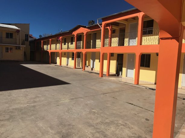 Imagen general del Hotel Los Pinos, Creel. Foto 2