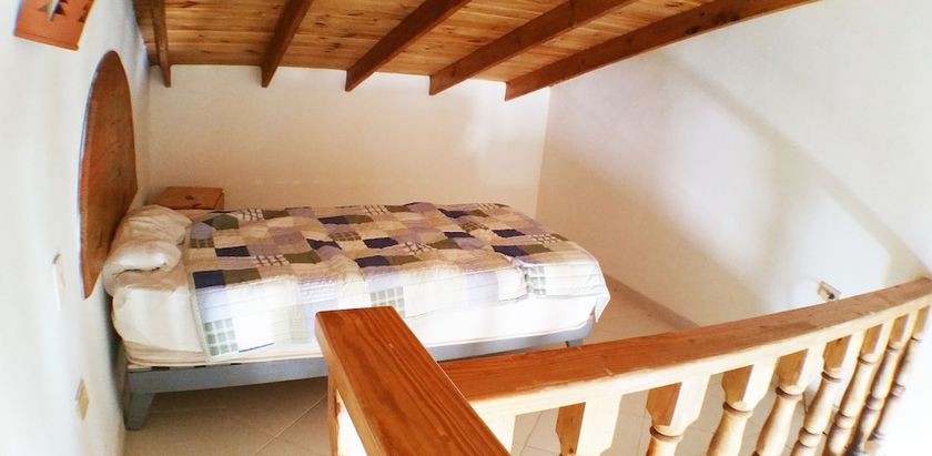 Imagen de la habitación del Hotel Los Pinos, El Manantial. Foto 4