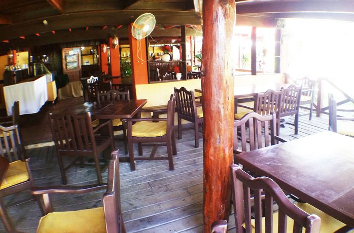 Imagen del bar/restaurante del Hotel Los Pinos, El Manantial. Foto 2