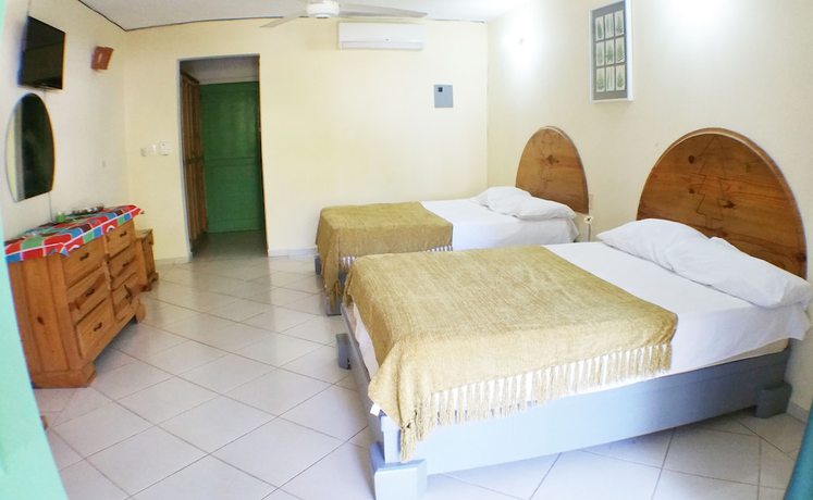 Imagen de la habitación del Hotel Los Pinos, El Manantial. Foto 6