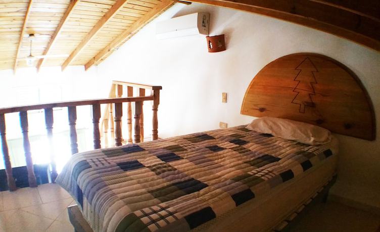 Imagen de la habitación del Hotel Los Pinos, El Manantial. Foto 7