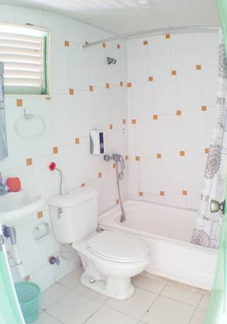 Imagen de la habitación del Hotel Los Pinos, El Manantial. Foto 14