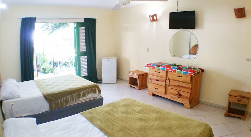 Imagen de la habitación del Hotel Los Pinos, El Manantial. Foto 15