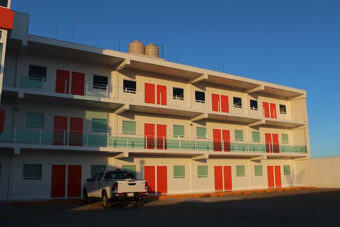Imagen de la habitación del Hotel Los Pinos Express. Foto 14