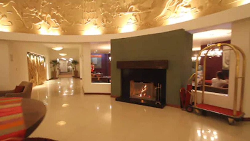 Imagen de los interiores del Hotel Los Pinos Resort and Spa Termal. Foto 18