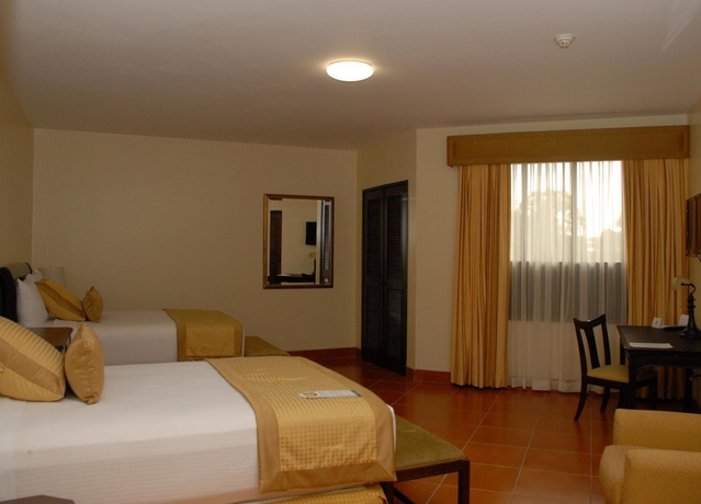 Imagen de la habitación del Hotel Los Portales. Foto 2