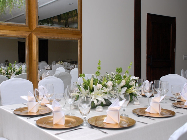 Imagen de los interiores del Hotel Los Portales. Foto 10