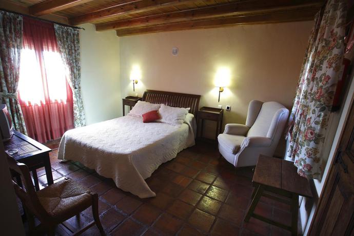 Imagen de la habitación del Hotel Los Rastrojos. Foto 3