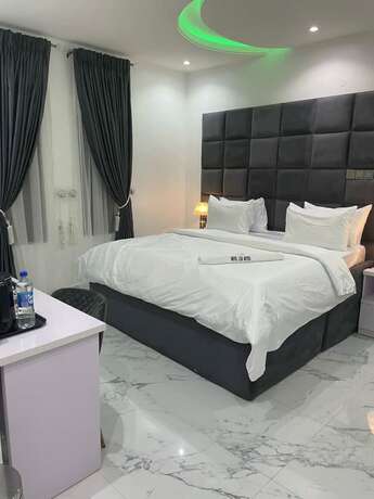 Imagen de la habitación del Hotel Los Reyes. Foto 10