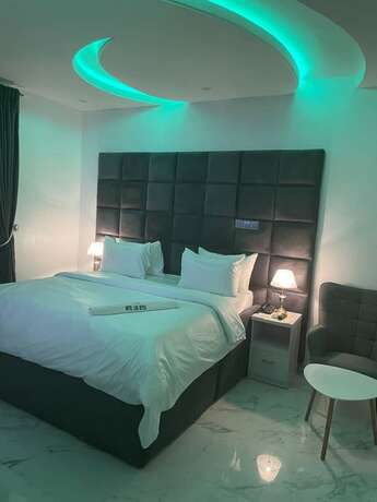 Imagen de la habitación del Hotel Los Reyes. Foto 13