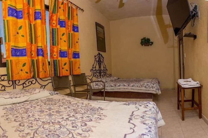 Imagen de la habitación del Hotel Los Reyes. Foto 3