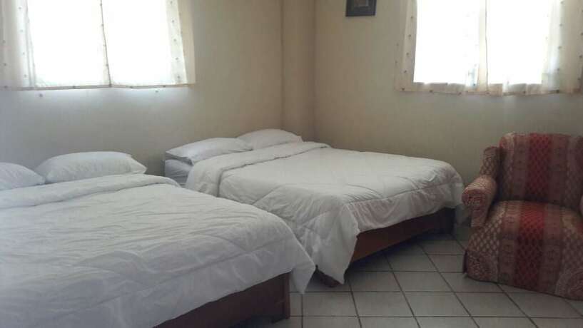 Imagen de la habitación del Hotel Los Rivera. Foto 5