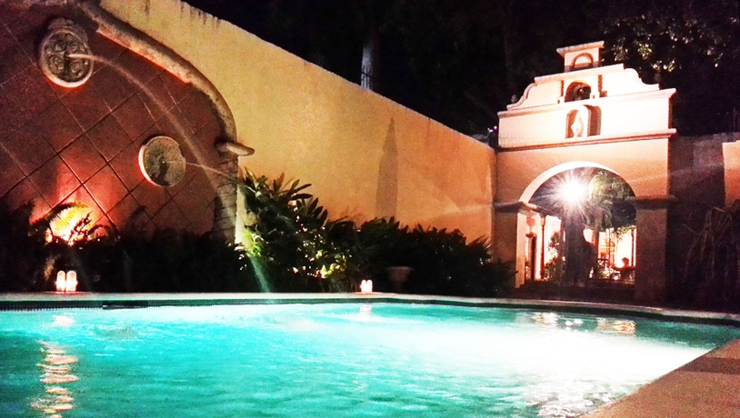 Imagen de la piscina del Hotel Los Robles Charming Colonial Boutique. Foto 6