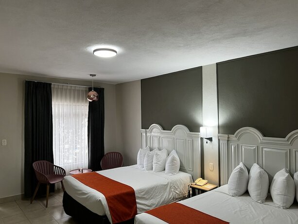 Imagen general del Hotel Los Robles, Nuevo Laredo. Foto 2