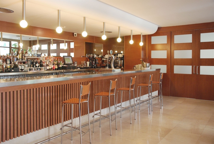 Imagen del bar/restaurante del Hotel Los Robles, Xeraco. Foto 4