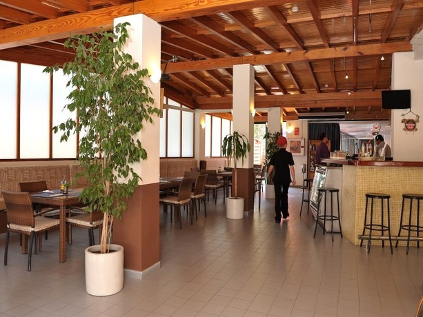 Imagen general del Hotel Los Rosales, Es Pujols. Foto 5