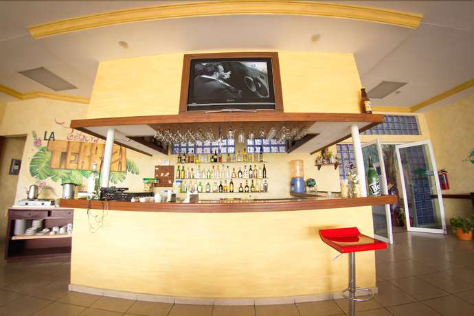 Imagen del bar/restaurante del Hotel Los Sauces Oaxtepec. Foto 3