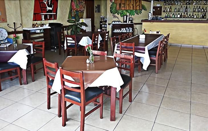 Imagen del bar/restaurante del Hotel Los Sauces Oaxtepec. Foto 5