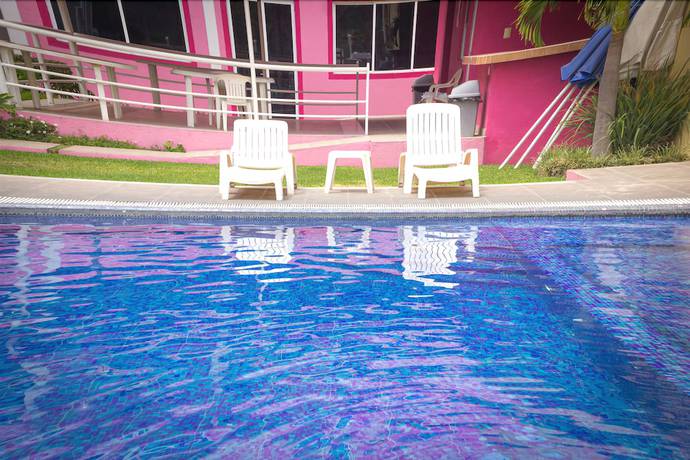 Imagen de la piscina del Hotel Los Sauces Oaxtepec. Foto 18