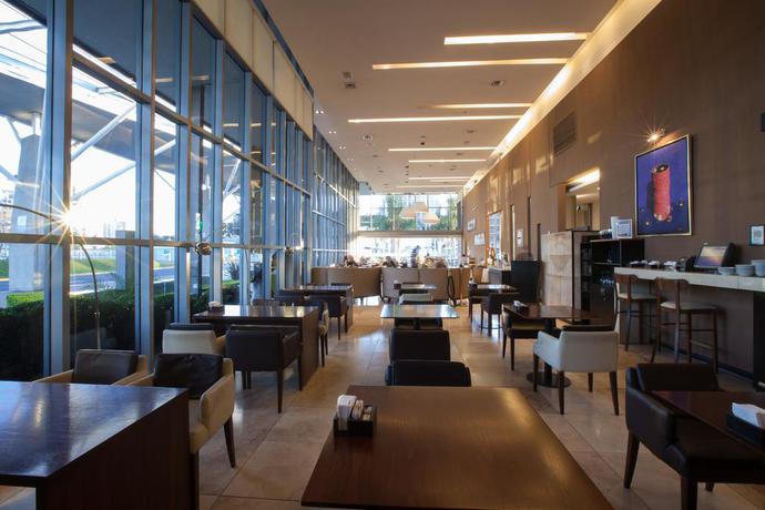 Imagen del bar/restaurante del Hotel Los Silos. Foto 2