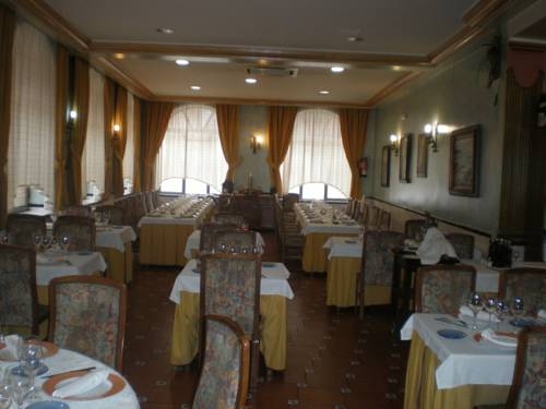 Imagen del bar/restaurante del Hotel Los Toreros. Foto 2