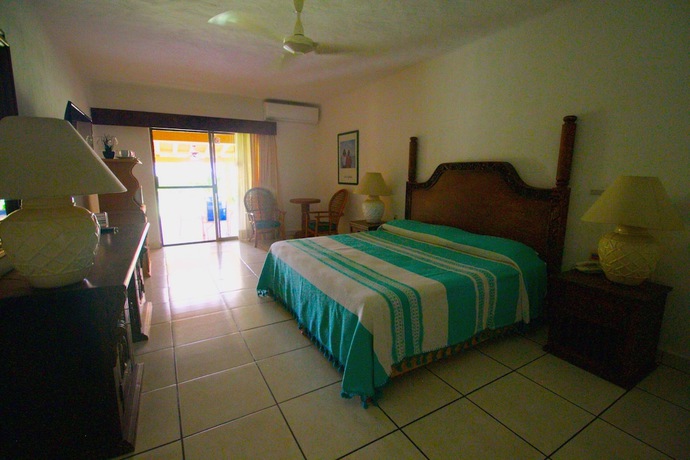 Imagen de la habitación del Hotel Los Tules Villas del Sol. Foto 5