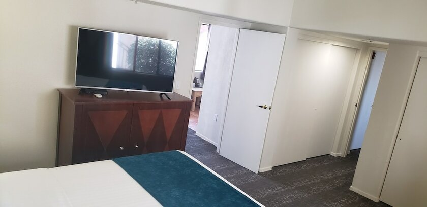 Imagen general del Hotel Los Viajeros Inn. Foto 12