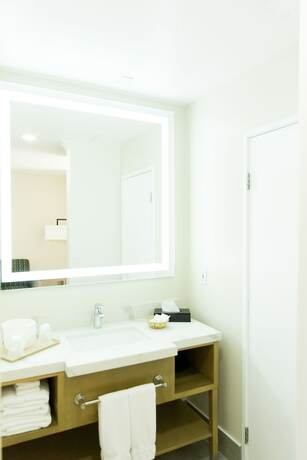 Imagen de la habitación del Hotel Los Viajeros Inn. Foto 19