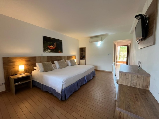 Imagen de la habitación del Hotel Los Vi&ntilde;edos. Foto 6