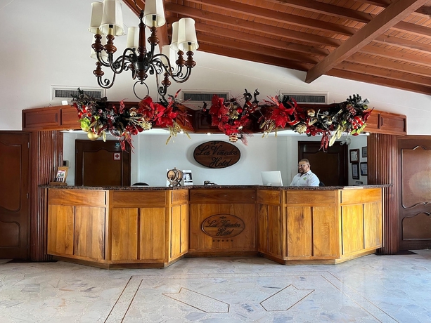 Imagen de los interiores del Hotel Los Vi&ntilde;edos. Foto 15