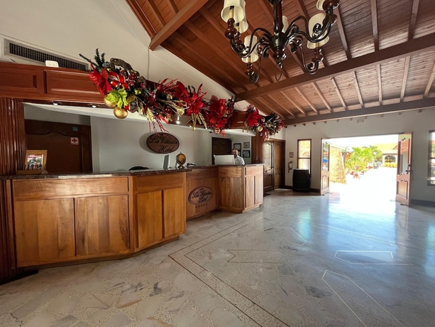 Imagen de los interiores del Hotel Los Vi&ntilde;edos. Foto 16