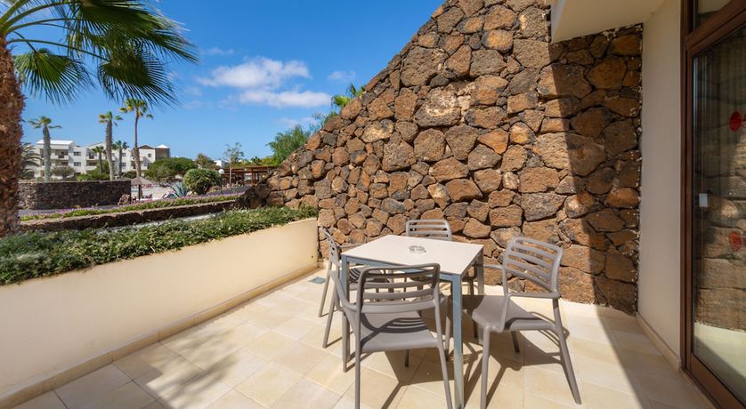 Imagen de la habitación del Hotel Los Zocos Impressive Lanzarote. Foto 7