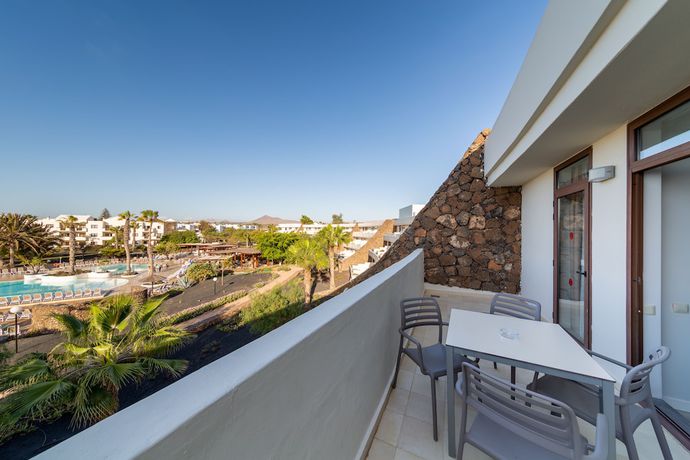 Imagen de la habitación del Hotel Los Zocos Impressive Lanzarote. Foto 8