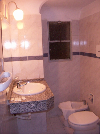 Imagen de la habitación del Hotel Los angeles, Montevideo. Foto 4