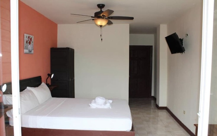 Imagen general del Hotel Los balcones over the sea. Foto 6