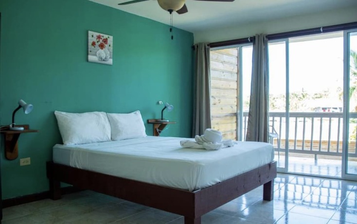 Imagen general del Hotel Los balcones over the sea. Foto 9