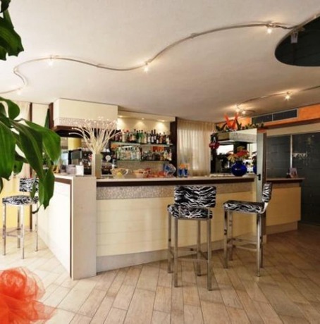 Imagen del bar/restaurante del Hotel Losanna, Cervia. Foto 4