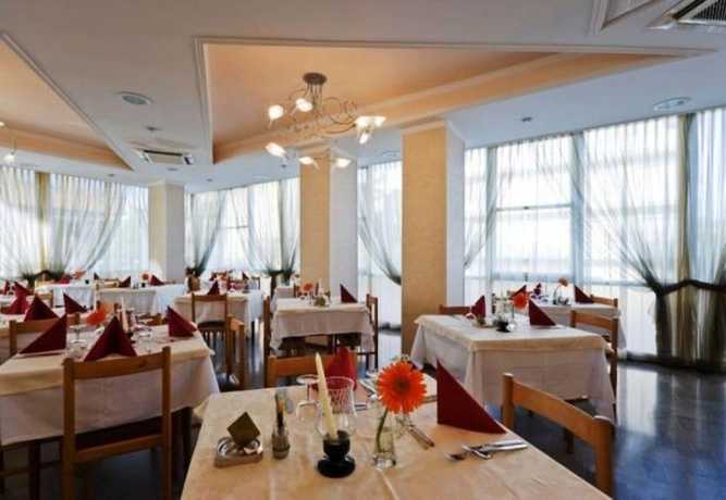 Imagen del bar/restaurante del Hotel Losanna, Cervia. Foto 5