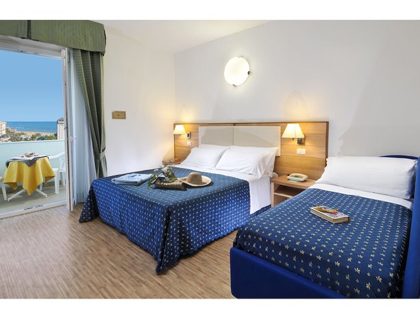Imagen de la habitación del Hotel Losanna Gabicce Mare. Foto 4