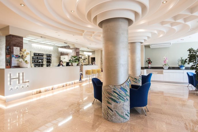 Imagen de los interiores del Hotel Losanna Gabicce Mare. Foto 19