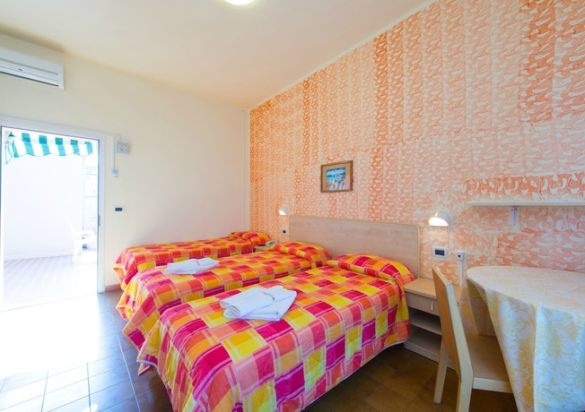 Imagen de la habitación del Hotel Losanna, Rimini. Foto 6