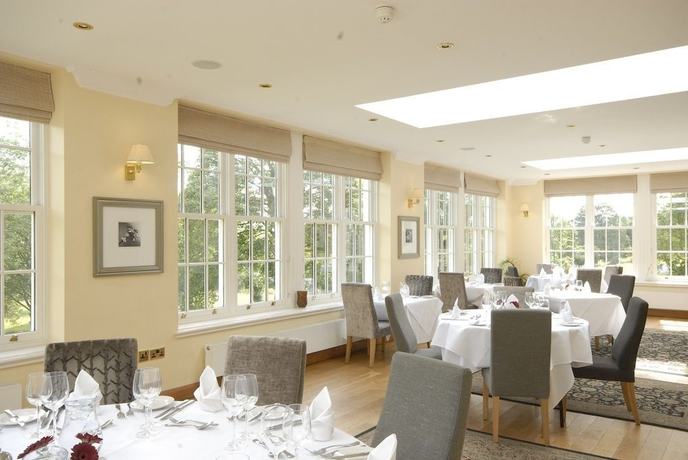 Imagen del bar/restaurante del Hotel Losehill House Hotel and Spa. Foto 4